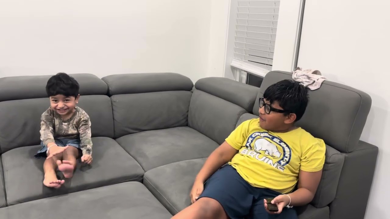 My brother love sponge bob square pants song!!