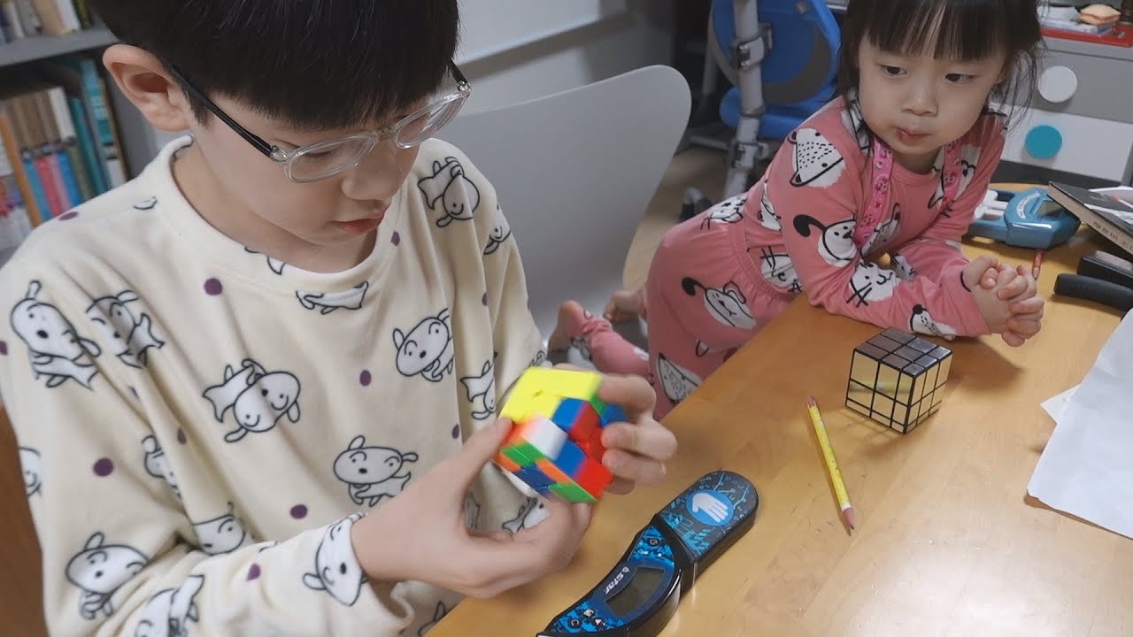 새로운 큐브로 최고 기록 깰 수 있을까요? (크리스마스 선물들)