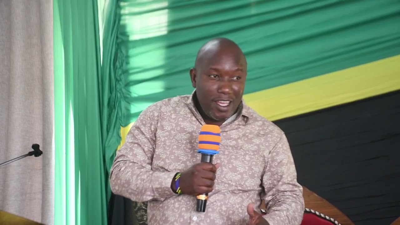 CCM KISARAWE YATOA WITO KWA WATUMISHI KUWA TUFANYE KAZI KWA KUSHIRIKIANA NA TUSIONEANE -SIKIA