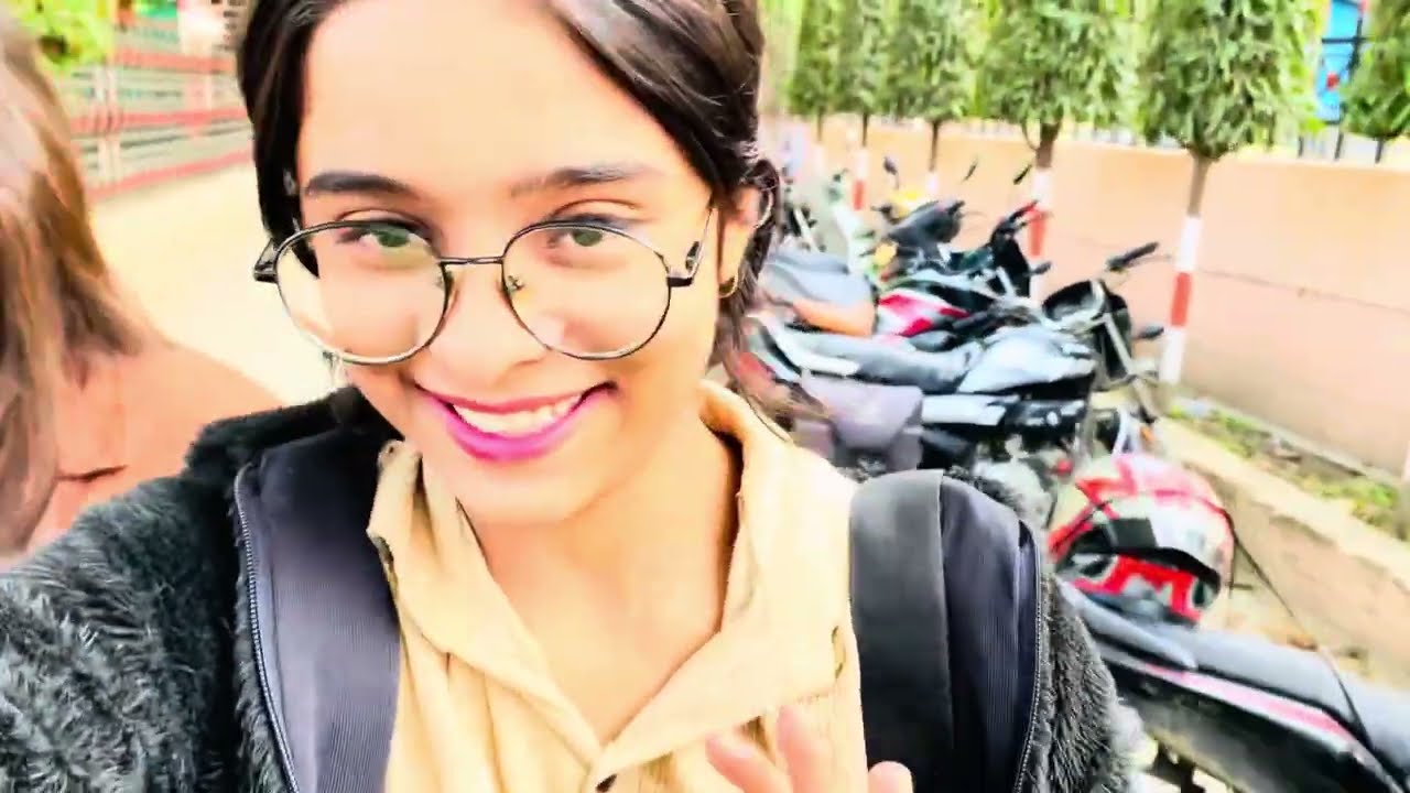 We went smriti Vihar for shoot || Our first vlog ||#first vlog #viral #funny #vlog 