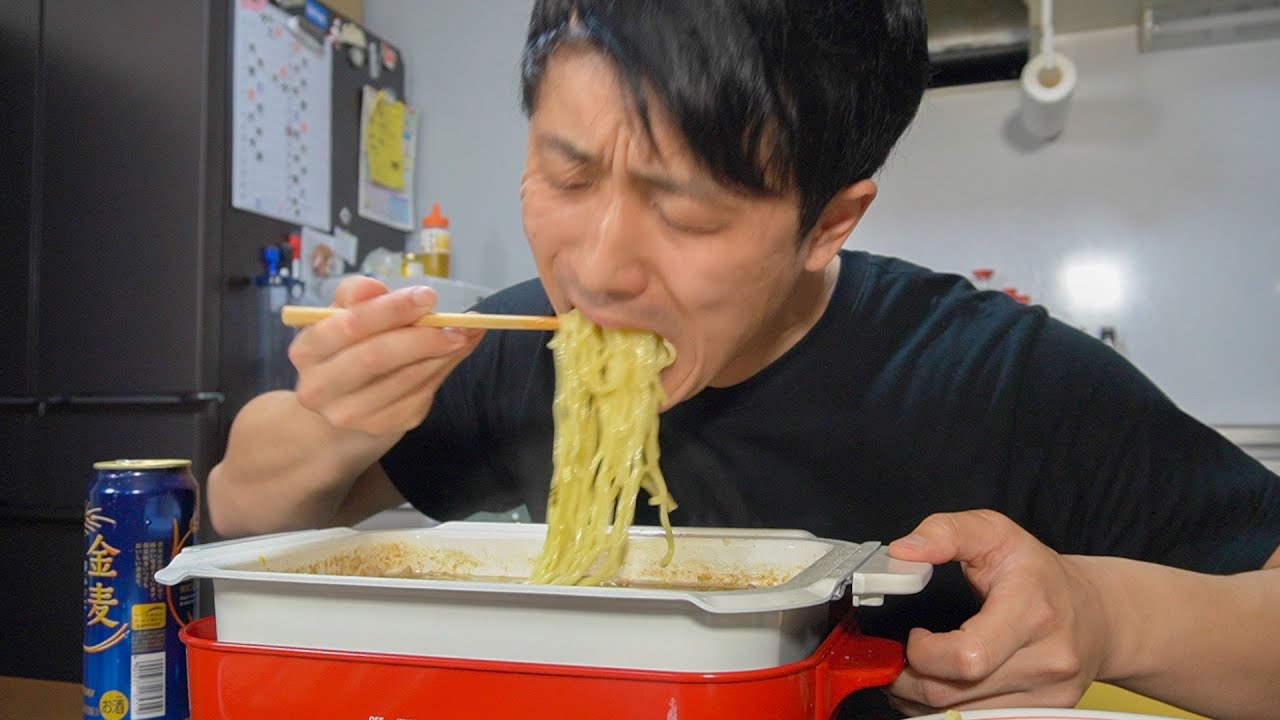 もうどうしようもない時に食べる夜食【つけ麺4玉＆餃子】
