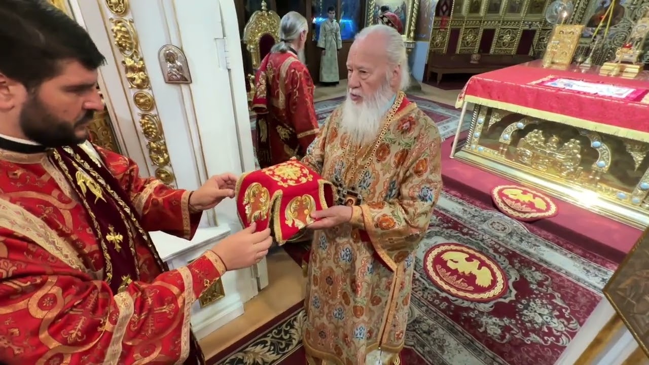 Воздвижение Честного и Животворящего Креста Господня в Свято-Успенском кафедральном соборе
