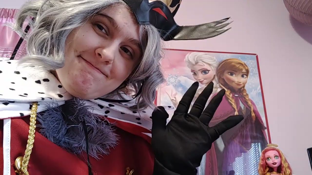 HELLUVA BOSS Cosplay Stolas Still Misses Octavia 