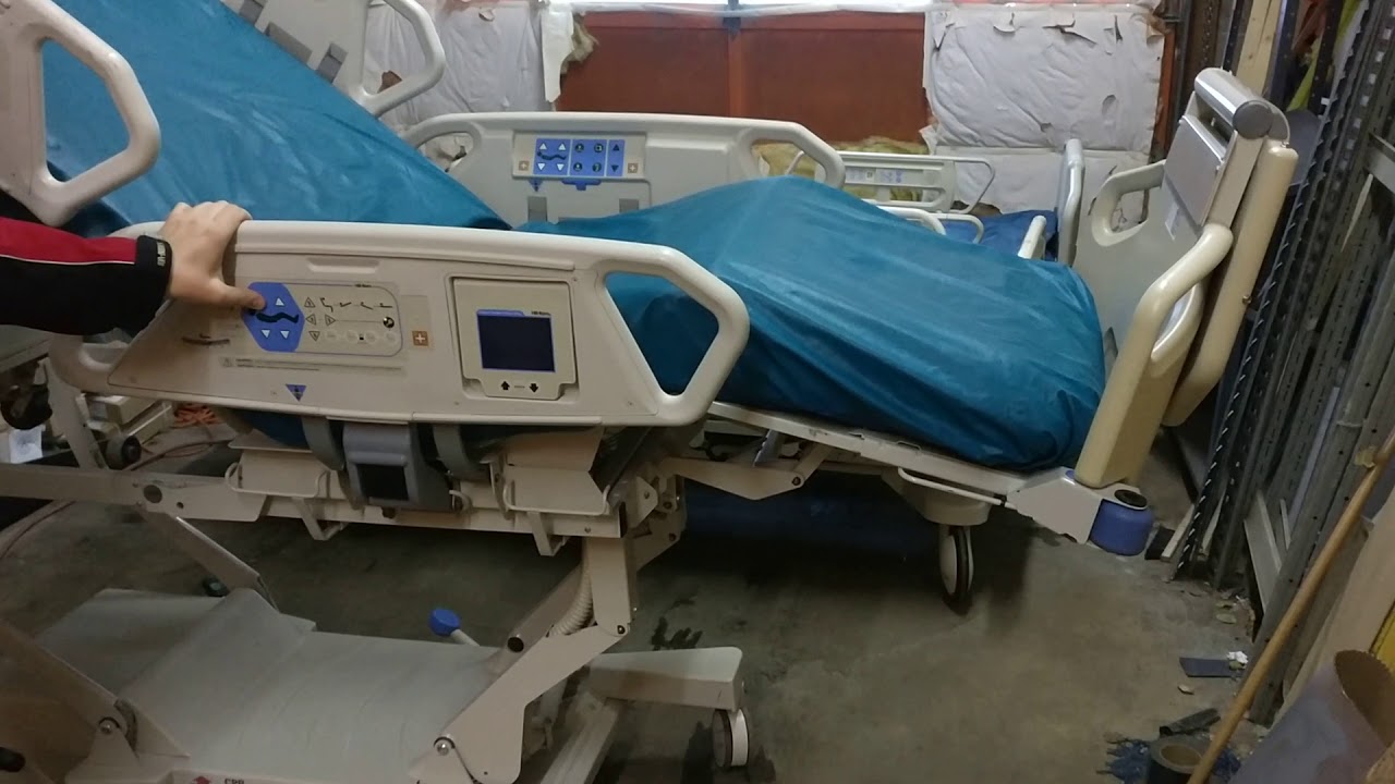 HILL-ROM P1900 TOTAL CARE HOSPITAL BED