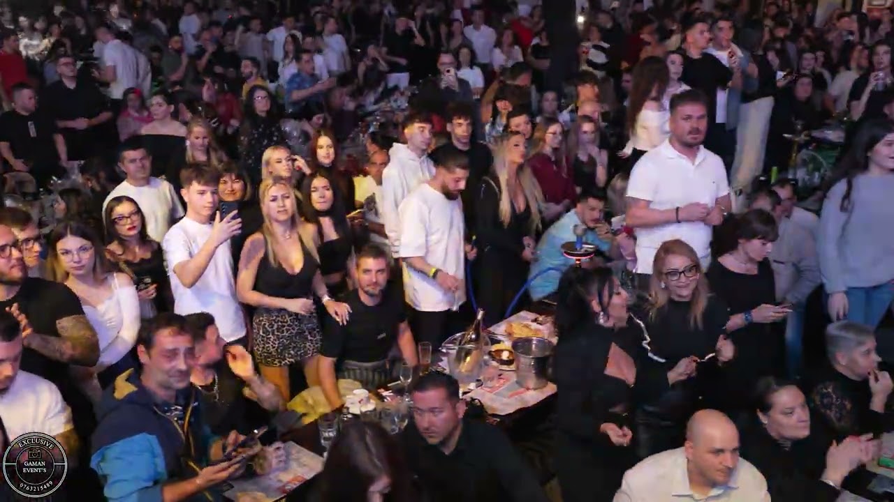 Tzanca Uraganu - Mama cum se misca gagica ta LIVE BERARIA H