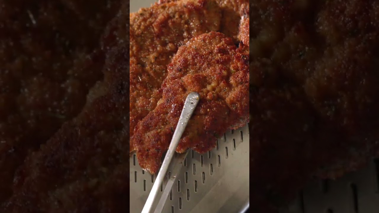 Хрустящие свиные отбивные от Blackstone Betty's