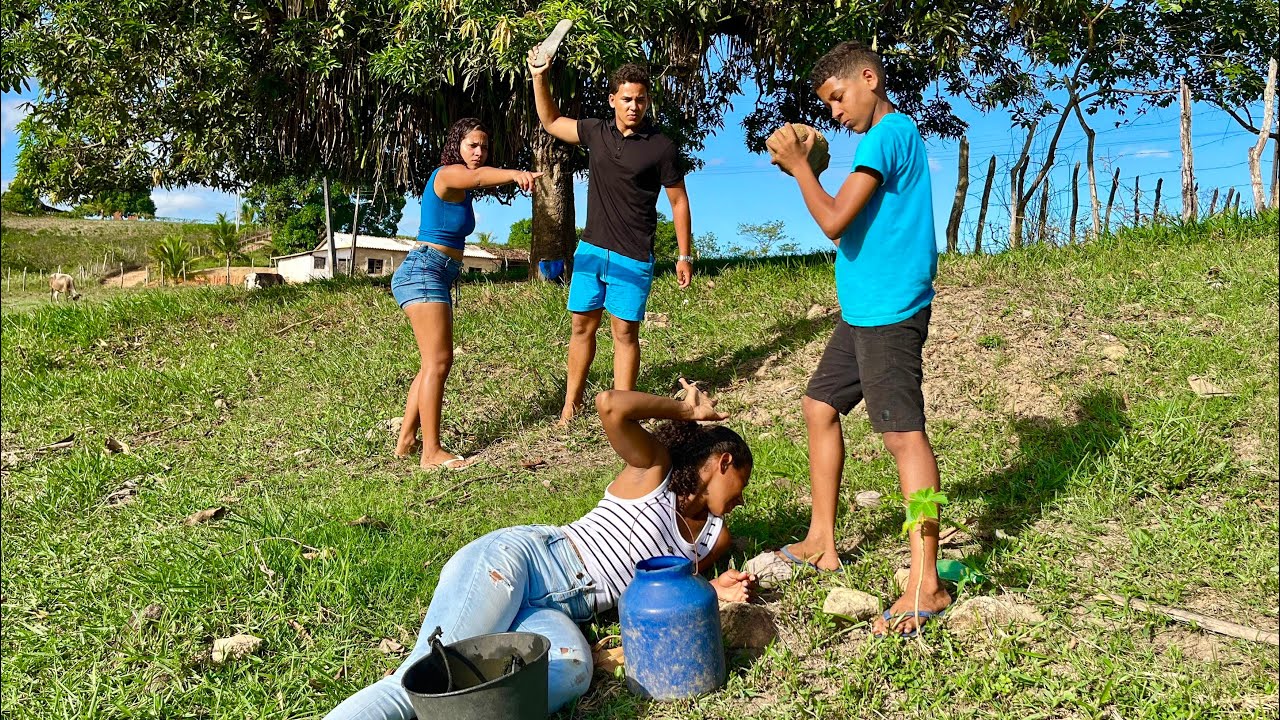 CRIANÇA MAL EDUCADA ESPANCA SUA MADRASTA | VEJA😱