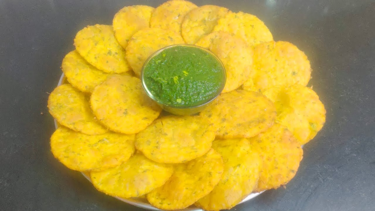 😋👆🏻मूली और चावल के आटे की टेस्टी पूरी👌🏻👍🏻#cookingideas #easyrecipe #嗡嗡嗡 
