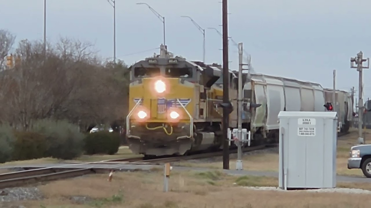 Railfanning in Hondo, TX 1/23/26