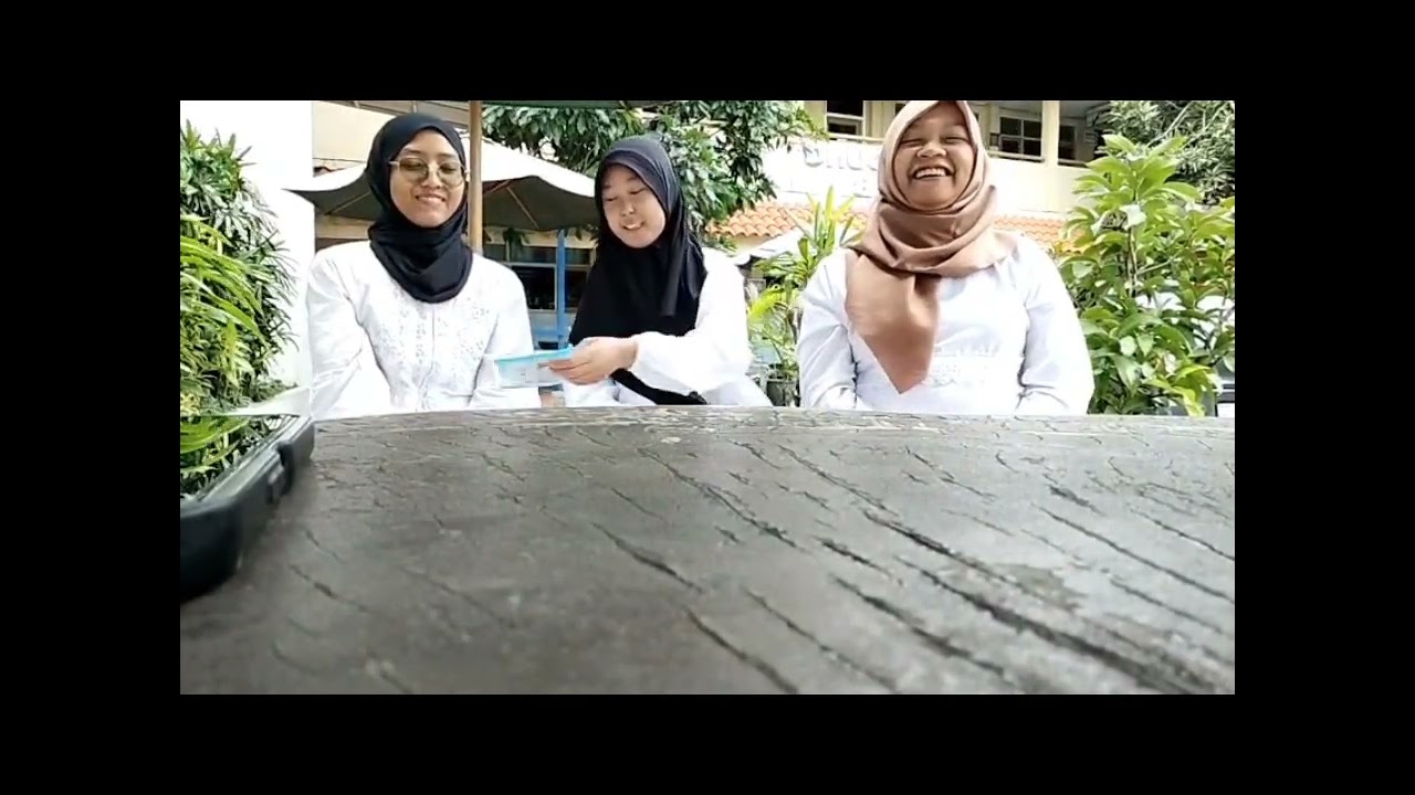 Tukar kado with 彭要