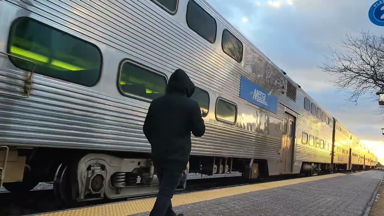 Railfanning Metra RI during rush hour in Tinley Park, IL 