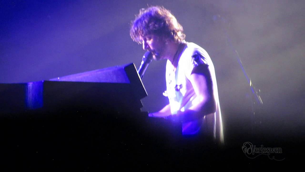 Manuel Carrasco al piano en Málaga (Medley/Popurrí)