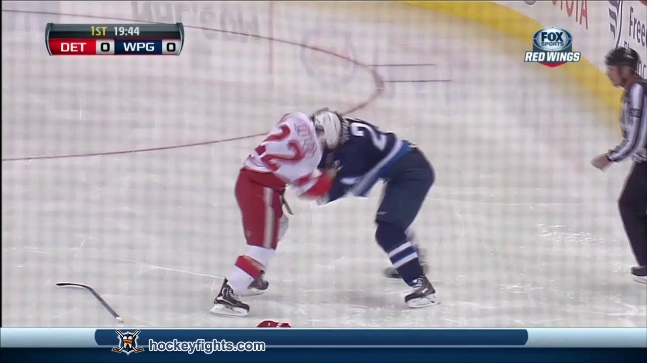 Jordin Tootoo vs Chris Thorburn Nov 4, 2013