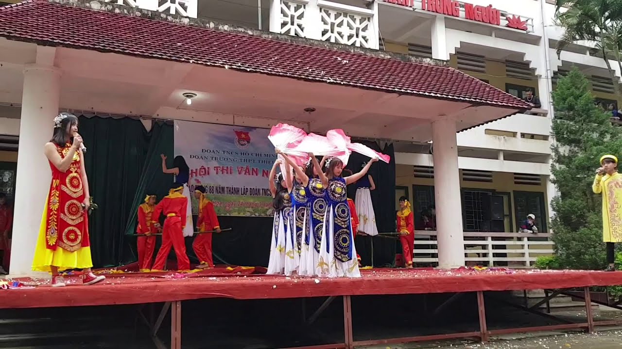 Dòng máu lạc hồng lớp 11K (2017-2020) Trường THPT Thiệu Hóa