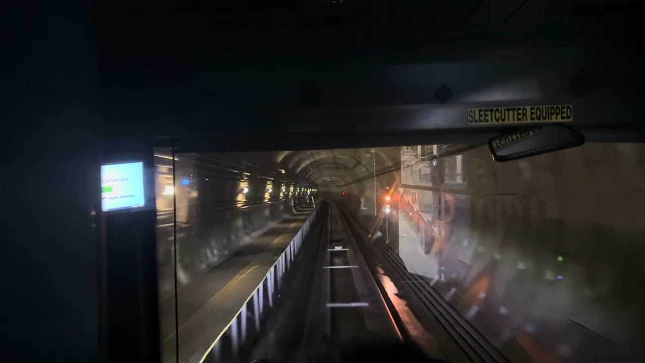 Pittsburgh &ldquo;T&rdquo; Light Rail Subway Local Line full ride (Station Square-Allegheny)