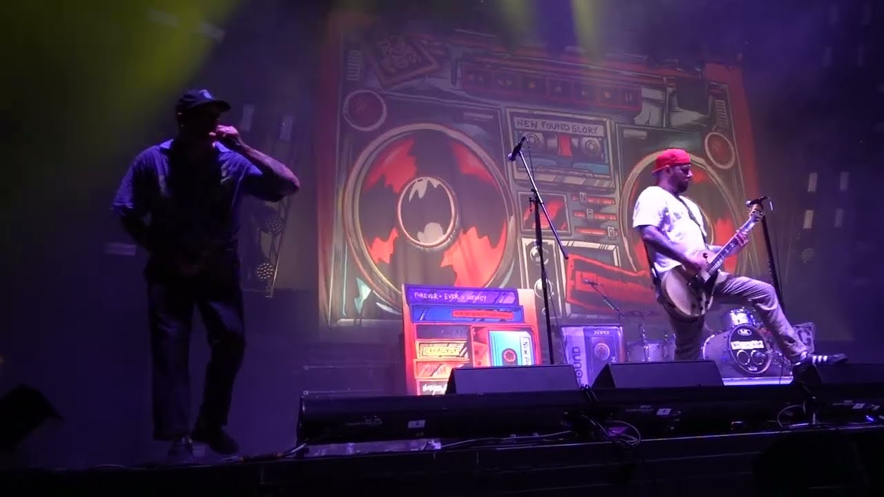 New Found Glory - Dressed To Kill (ft. Kevin Skaff)