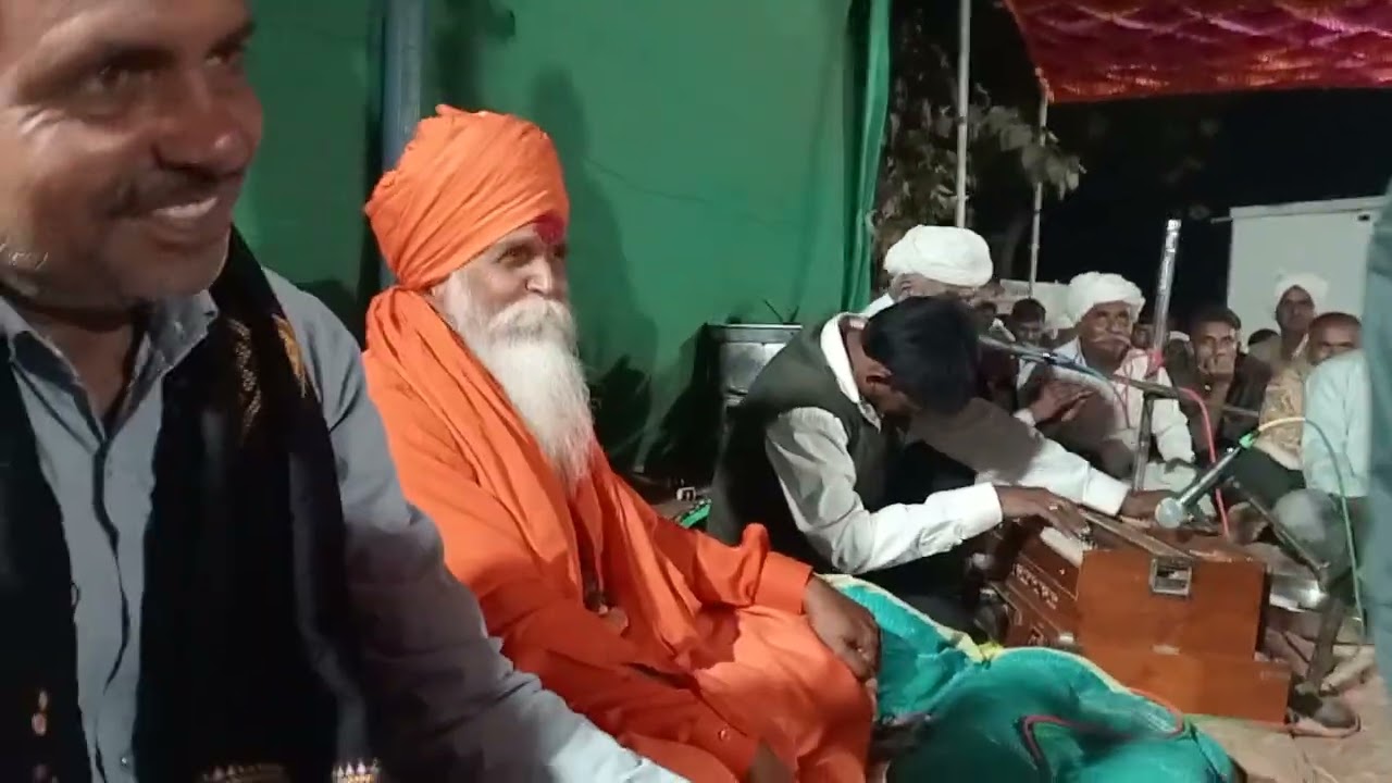@Deshi_Bhajan શંભુગર બાવા દિયા કરો, સ્વર:ભારમલજી, ભગત (ફોરણા ).