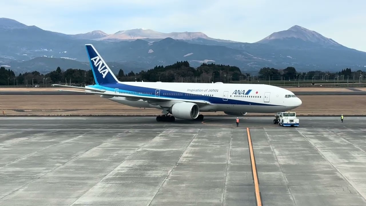 鹿児島空港ANA623便ボーイング777-200ERは6ゲートから出発エンジンスタートバイバイありがとう。また来てね。