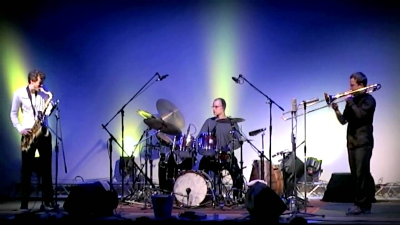 Three Fall - bomboclive! - 2009
