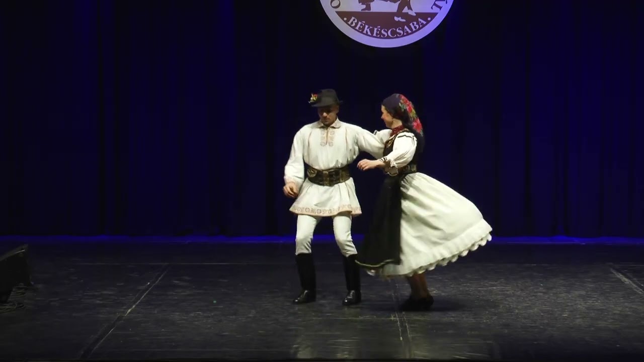 Szoboszlai-Kálmán Lilla - (Mosóczi István Levente): Halmosdi román táncok