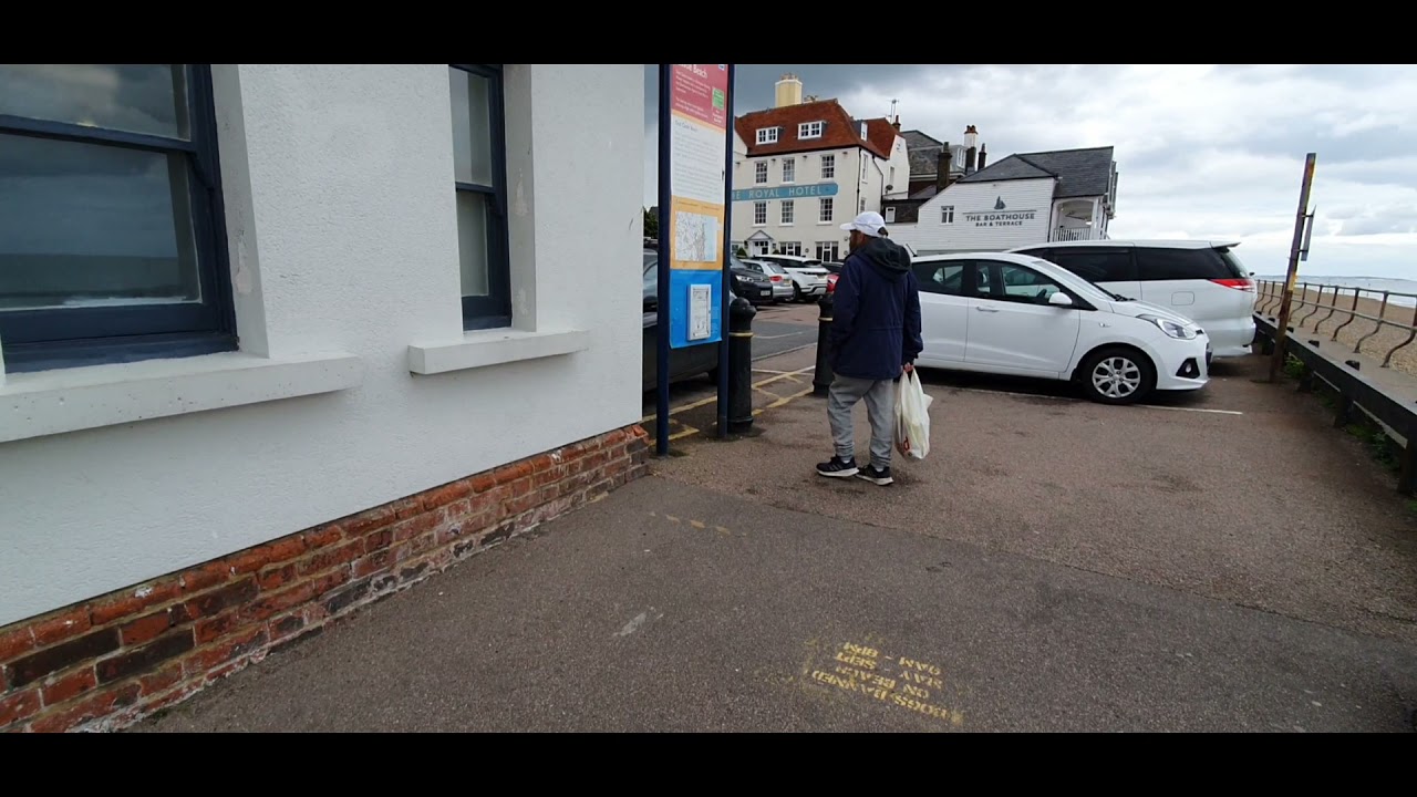 Walking and tour of Deal High Street Beach and pier in Kent near Dover