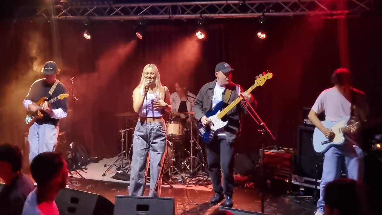Mid Drift - Nicotine (live @ The Brightside)