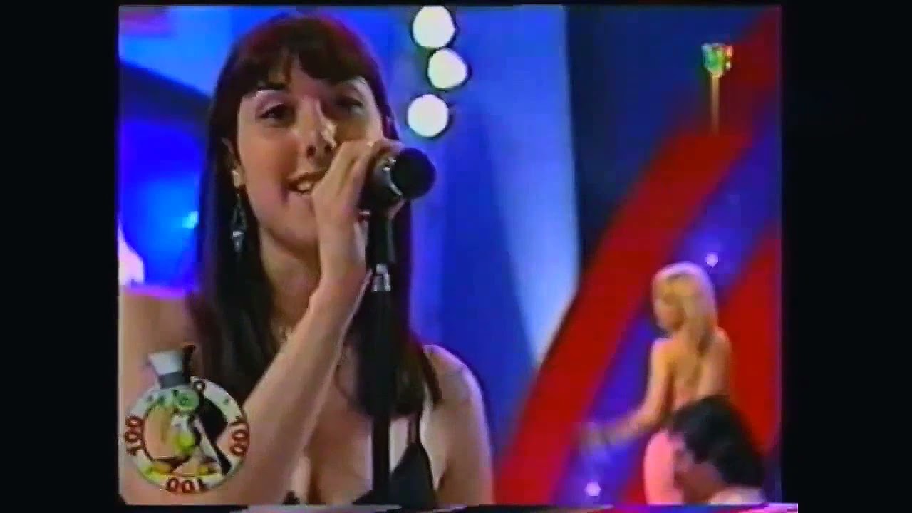 GRUPO PLAY (CON ELISA) - EN VIVO PASION DE SABADO (2004)