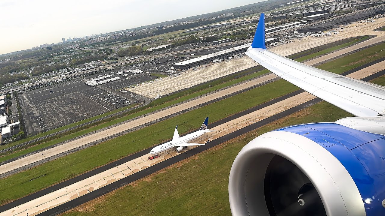 4K | United Airlines Boeing 737 MAX 8 Overcast Takeoff From Washington Dulles International