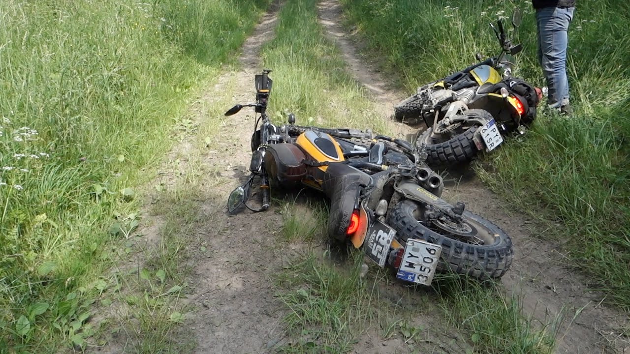 2 CYLNDRY na Scrambler Fever