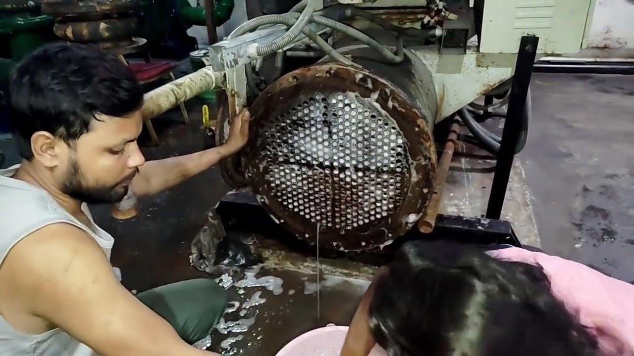 150TR screw chiller compressor Dismantalling || EVAPORATOR Leakage || My work, my identity 