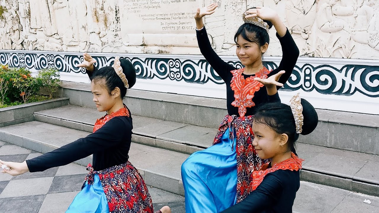 Jaipong Ronggeng Nyentrik - Choreoghrapy LAYLA NURJANAH 