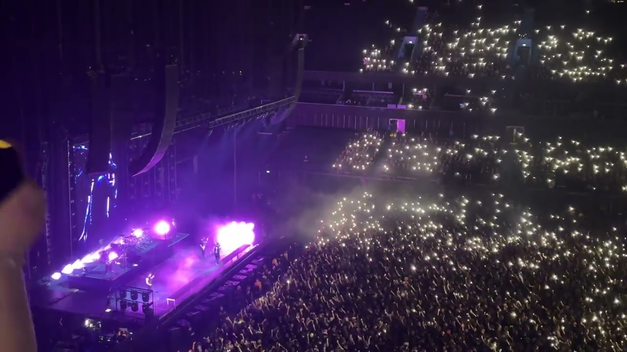 Architects - Everything Ends (Live at Manchester CO-OP Live) Dedicated to Miles Kent. 