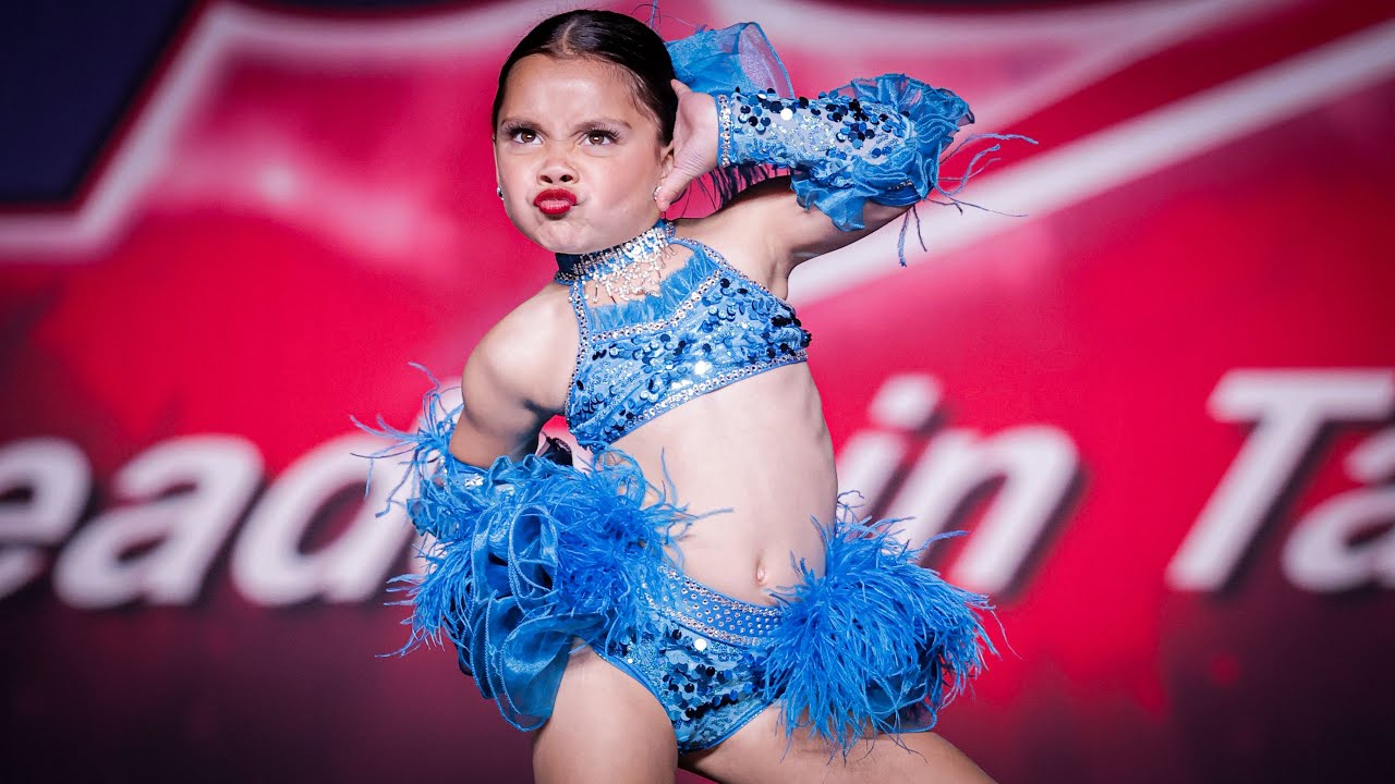 Sailor Paige - Born to Entertain (Age 5!)