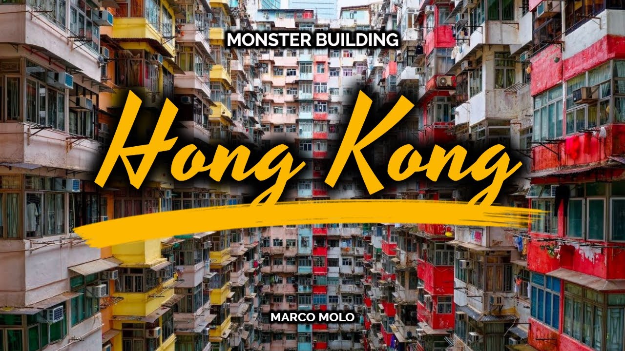 Caminando por los complejos de edificios 'Monster building', Hong Kong.  China.