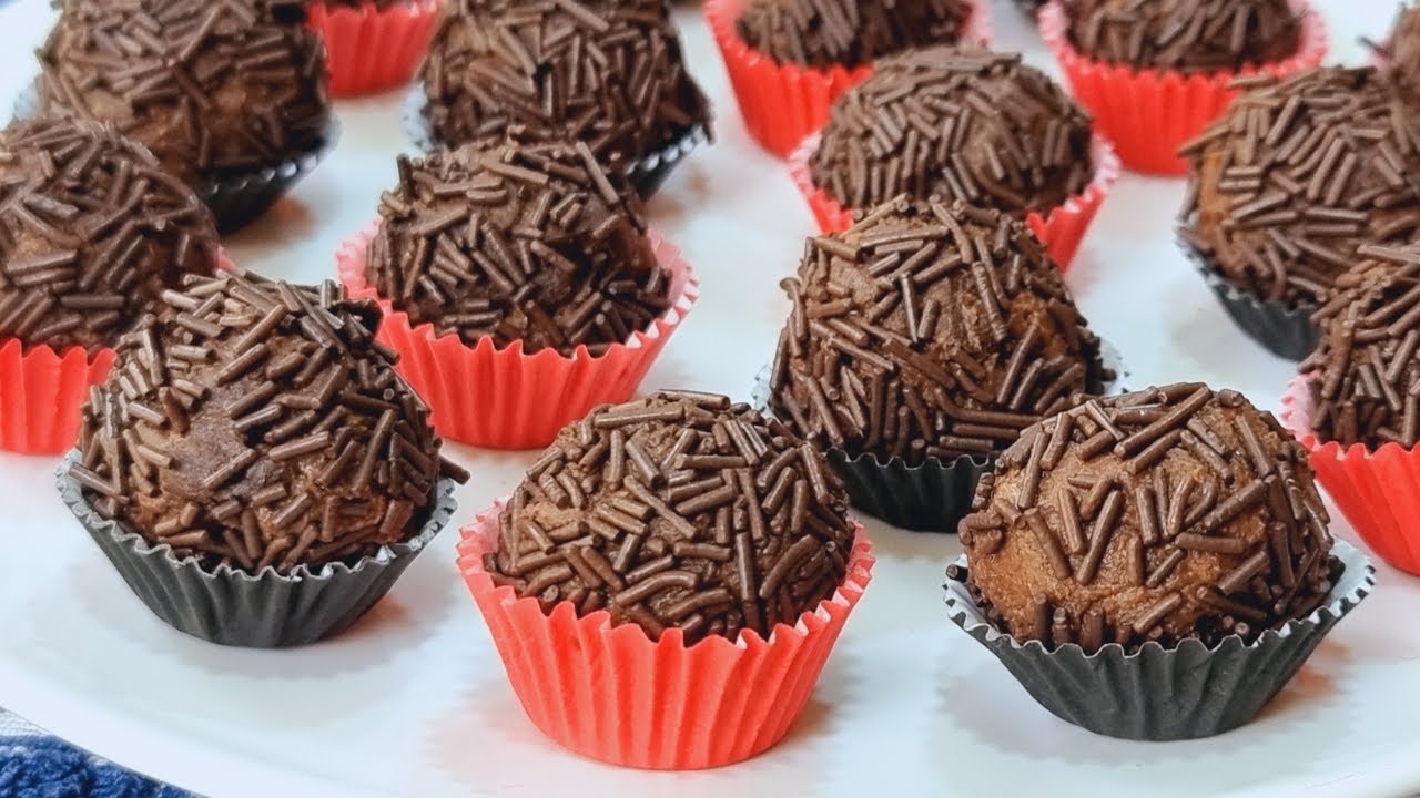 Só 3 INGREDIENTES! Brigadeiro SEM AÇÚCAR, LEITE E MANTEIGA - Fácil, Rápido e Delicioso