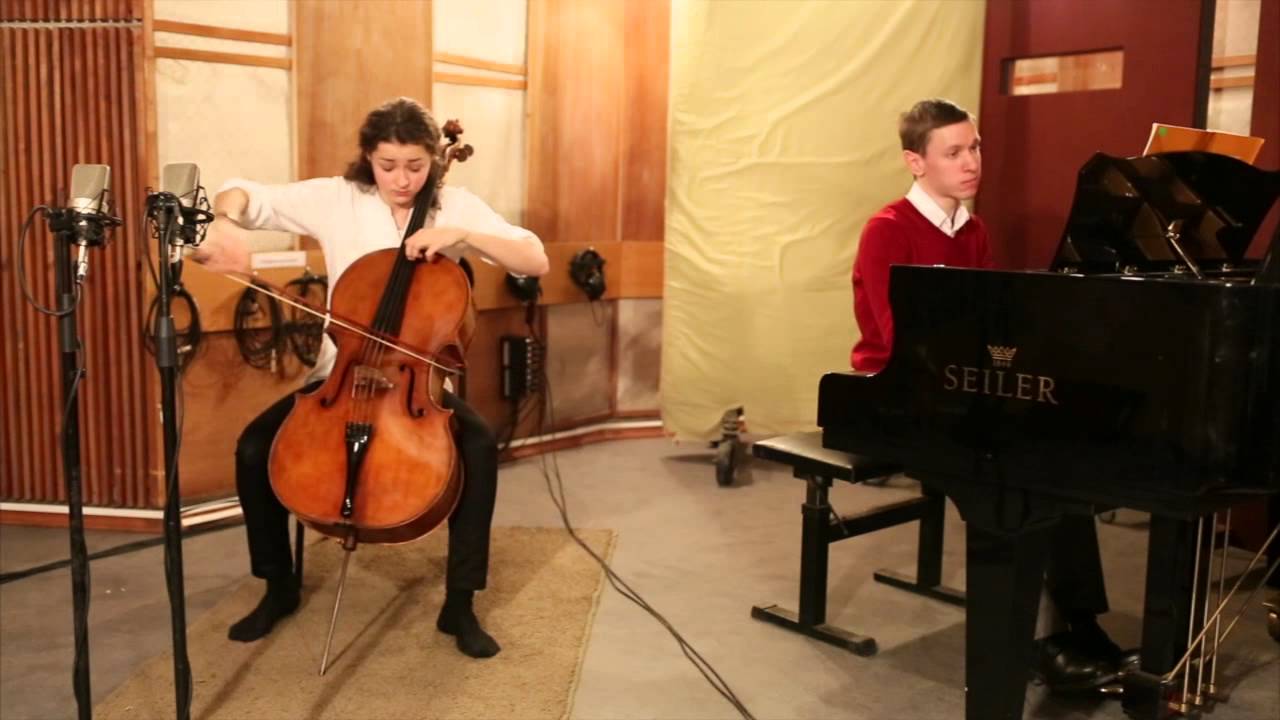Anastasia Kobekina - F. Schubert Sonata arpeggione D821 1 mvm
