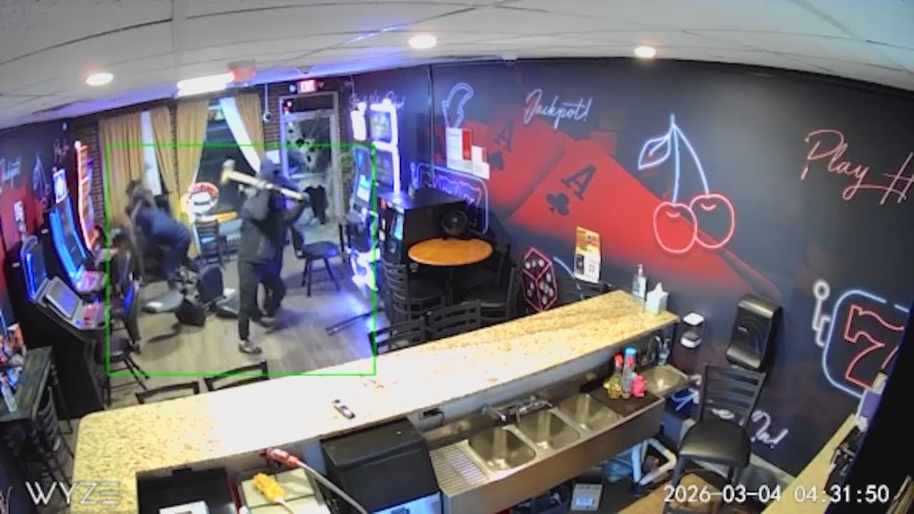 South suburban gaming café burglarized by sledgehammer-wielding thieves
