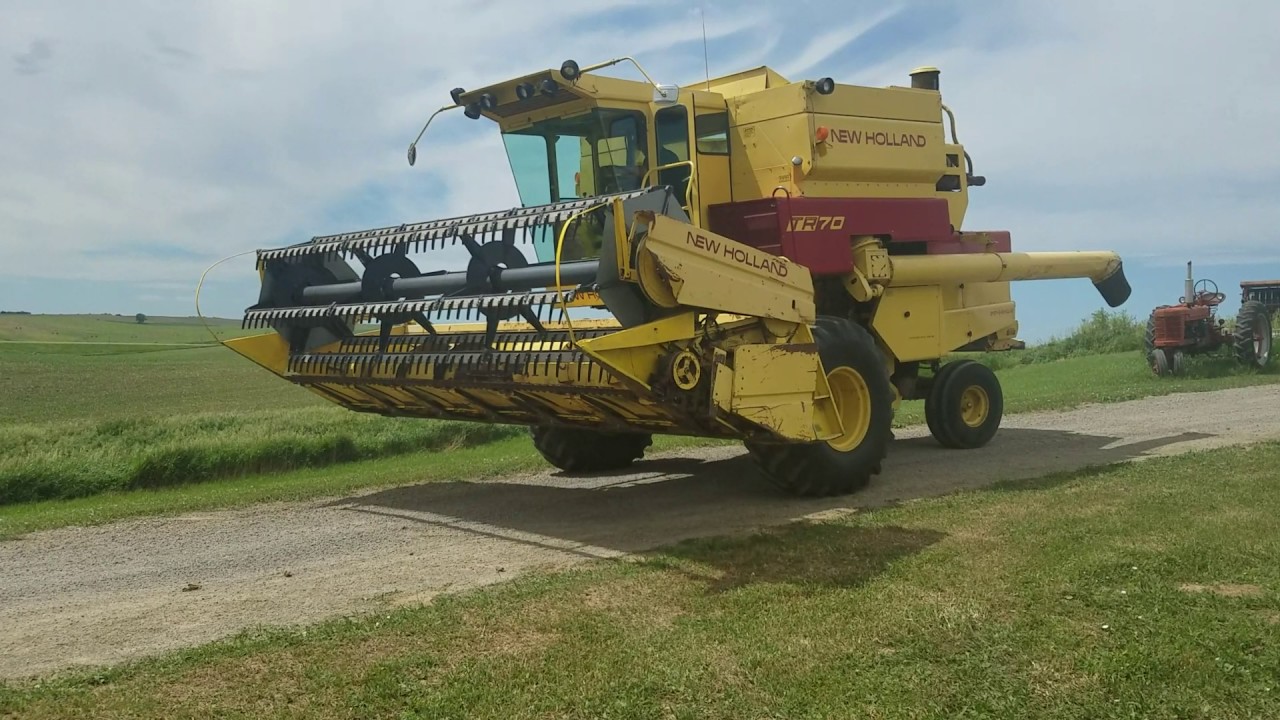 New Holland TR70 combine