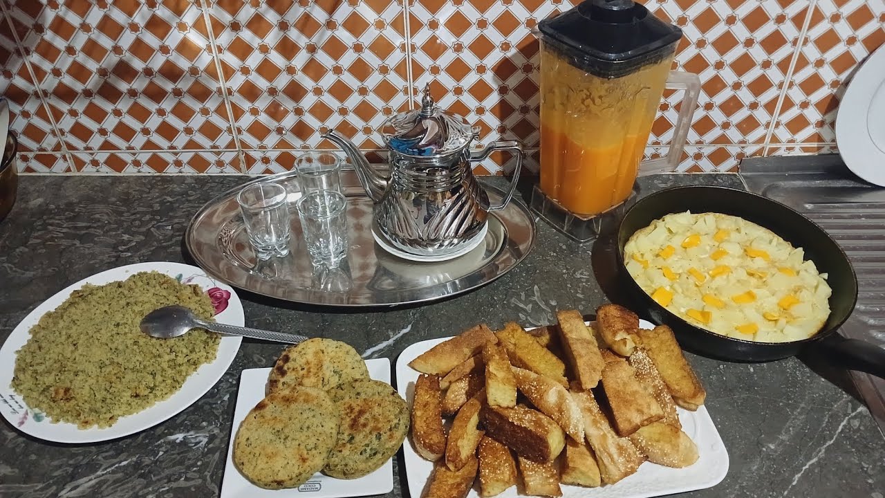 فطور اليوم لذيذ و بسيط تبارك الله اللهم دمها نعمة رمضان كريم اخواتي ❤️❤️👍🏻🌸🌸