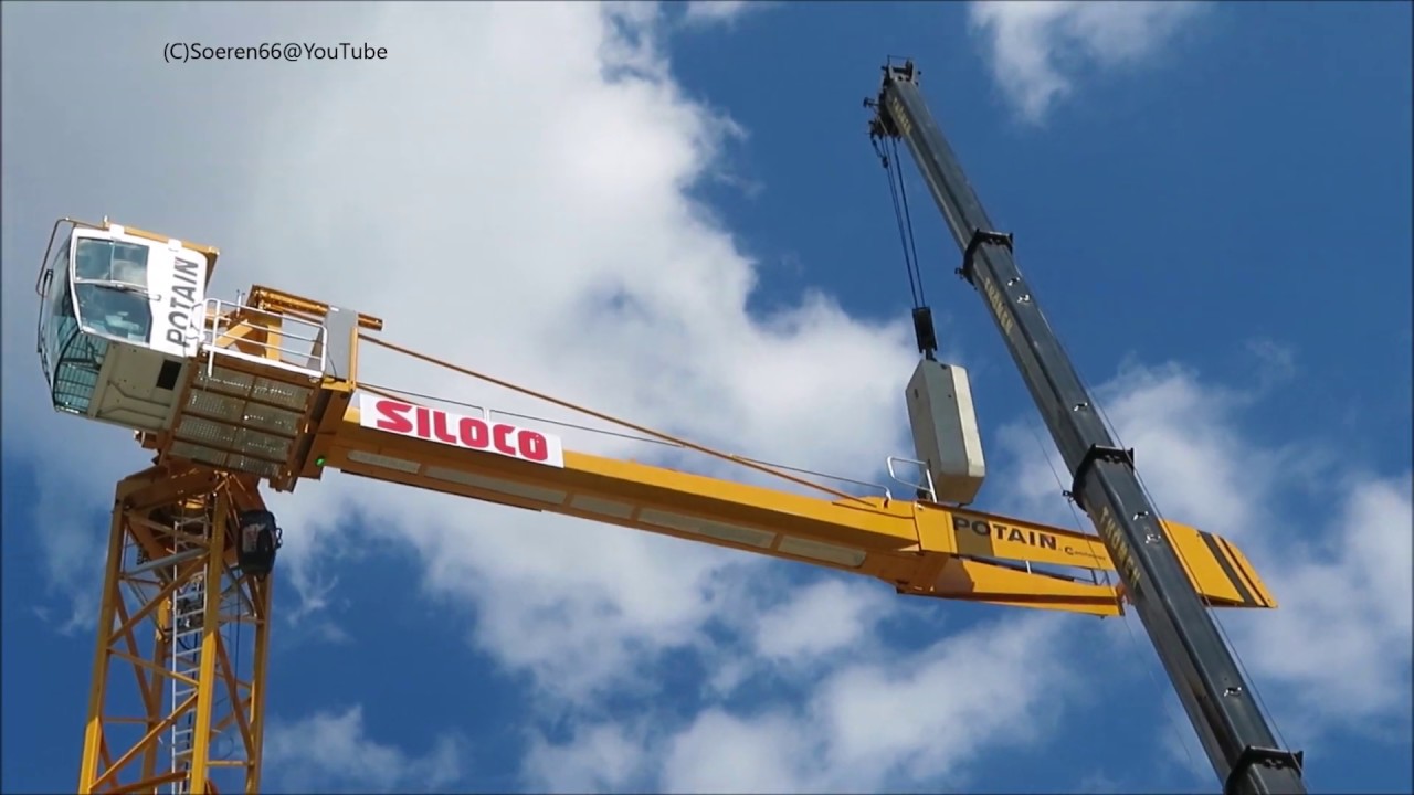 Soeren66 - Mobilkran LIEBHERR LTM 1090-4.1 bei der Montage eines POTAIN MDT 219