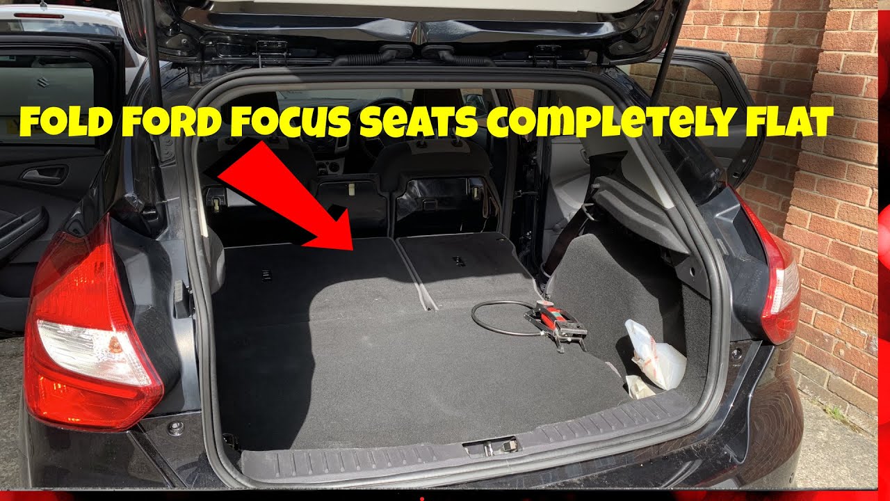 Сложите сиденья Ford Focus в ровный пол
