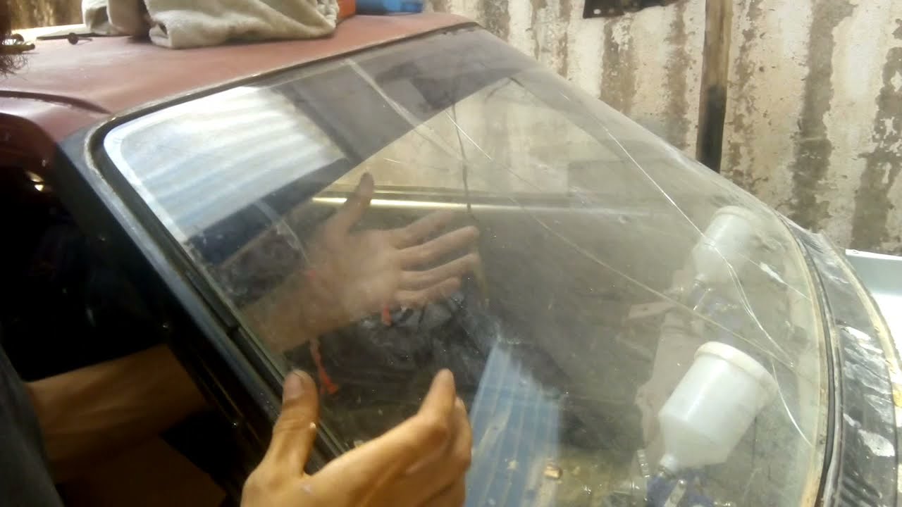 Vídeo rápido da melhor forma de retirar o Para-brisa do Uno