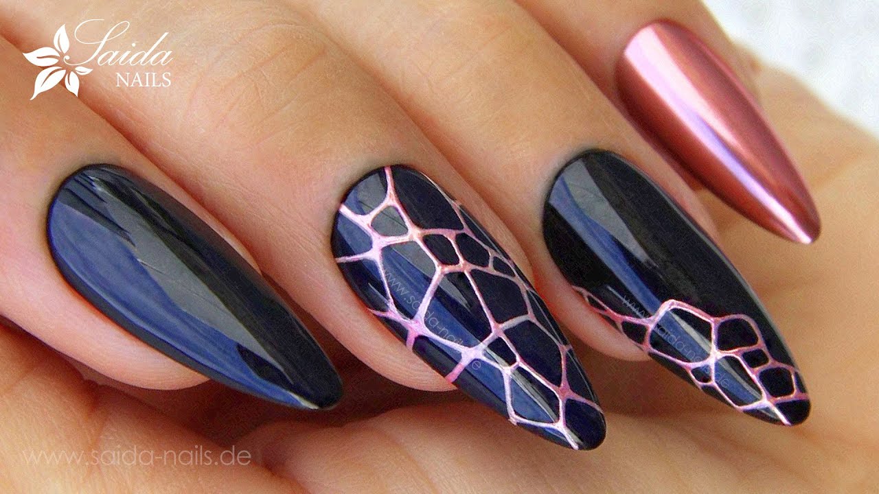 Black Rose Chrome Netz Nails