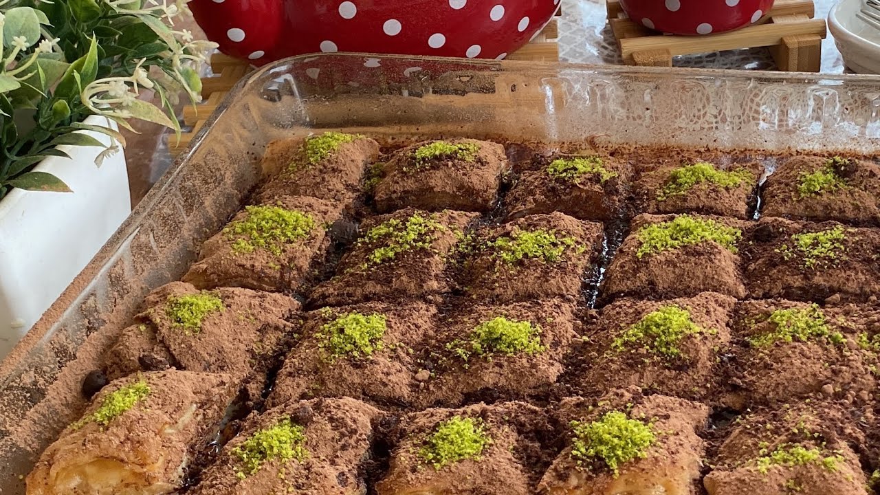 LEZZETİ ŞERBETİNDE SAKLI GERÇEĞİNE ÇOK YAKIN ON DAKİKADA  MİLFÖYLÜ SOĞUK BAKLAVA TARİFİ