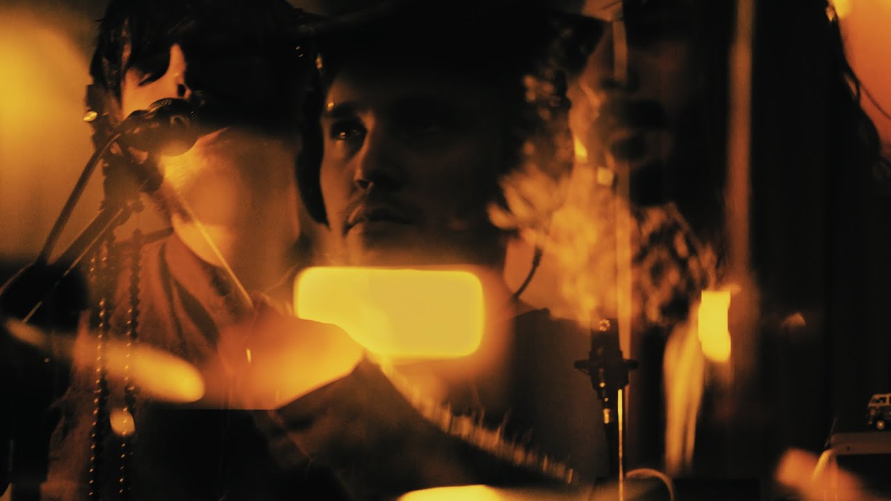 Zini - Isthmus (Live in Studio)