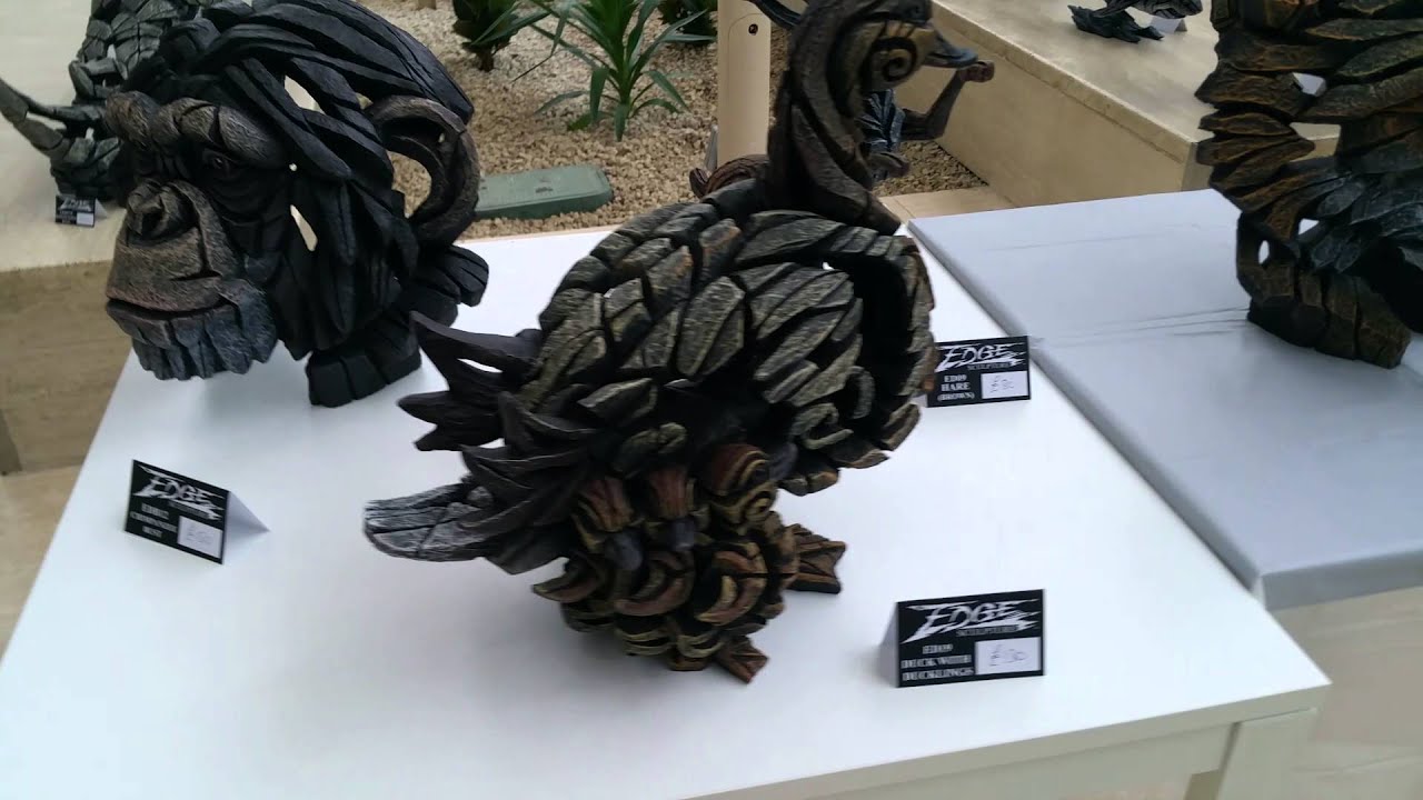 Edge Sculpture Collection Centre:MK