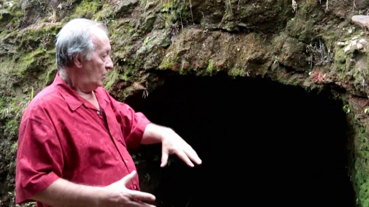 La antigua tumba del Cacique Malchia en Volcán Barú Panamá Fort David Museum