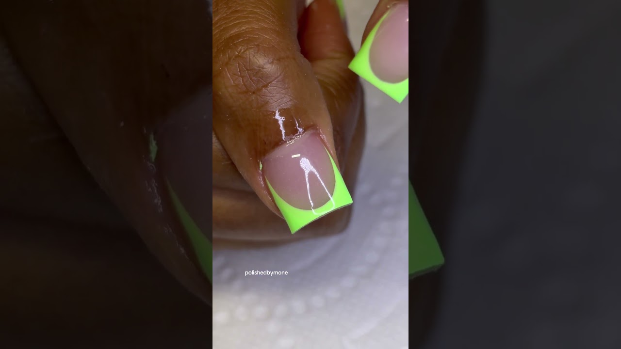 summer nails 🧚 #nails #youtubeshorts#dayinmylife #diml #nailtech #neongreen #frenchtips #neonfrench