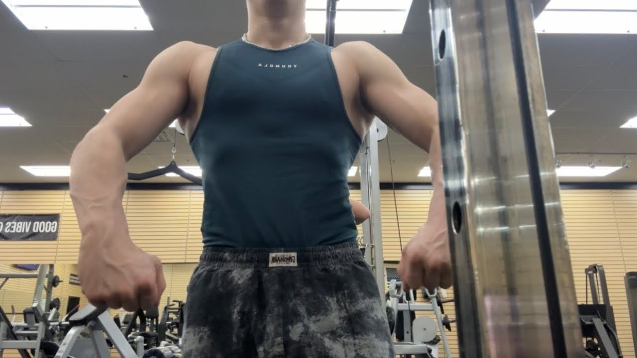 New Pump Cover !! - Chest/Shoulders/Tris - Cut Day 35