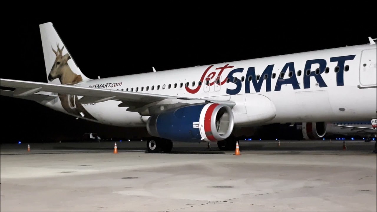 Airbus A320 LV-HEK de Jet Smart Argentina, en Cordoba (06ENE22)
